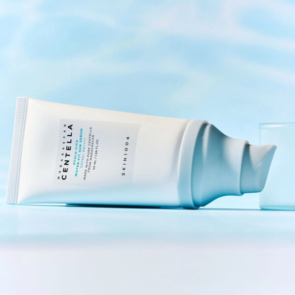 SKIN1004 HYALU CICA WATER FIT SUN SERUM 50ml. - Imagen 2
